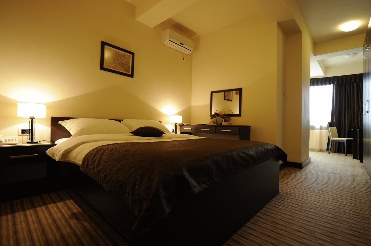 Отель Hotel Keto Подгорица