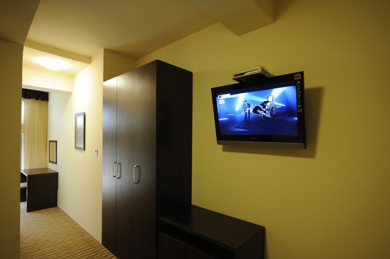 Отель Hotel Keto Подгорица