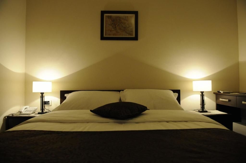 Отель Hotel Keto Подгорица