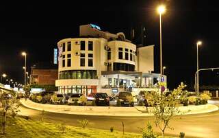 Отель Hotel Keto Подгорица-5