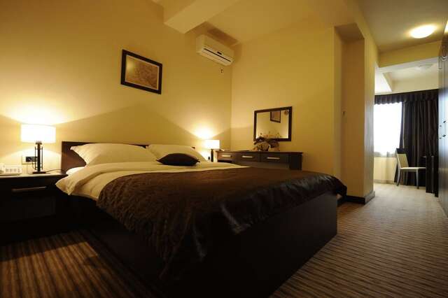 Отель Hotel Keto Подгорица-13